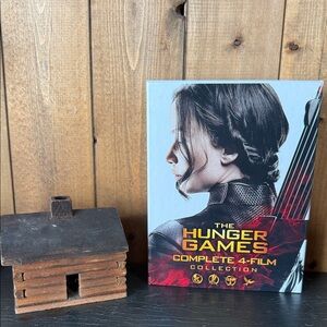 The Hunger Games NWOT Complete 4-Film Collectors DVD Collection